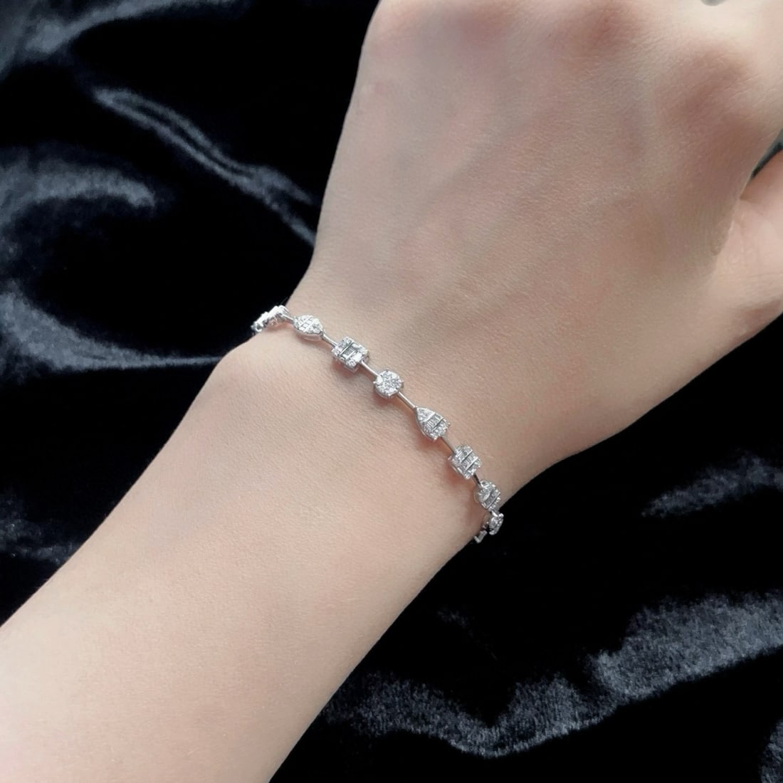 14k Gold 1.6 Ct Natural H Diamond Bracelet - 6