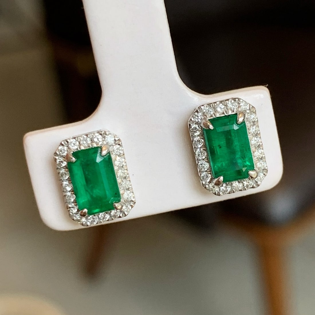 14k Gold 1.27 Ctw Vivid Green Natural Emerald & Diamond Earrings - 3
