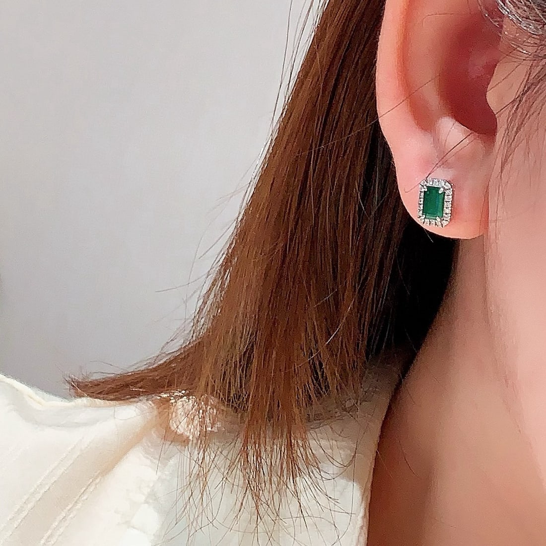 14k Gold 1.27 Ctw Vivid Green Natural Emerald & Diamond Earrings - 4