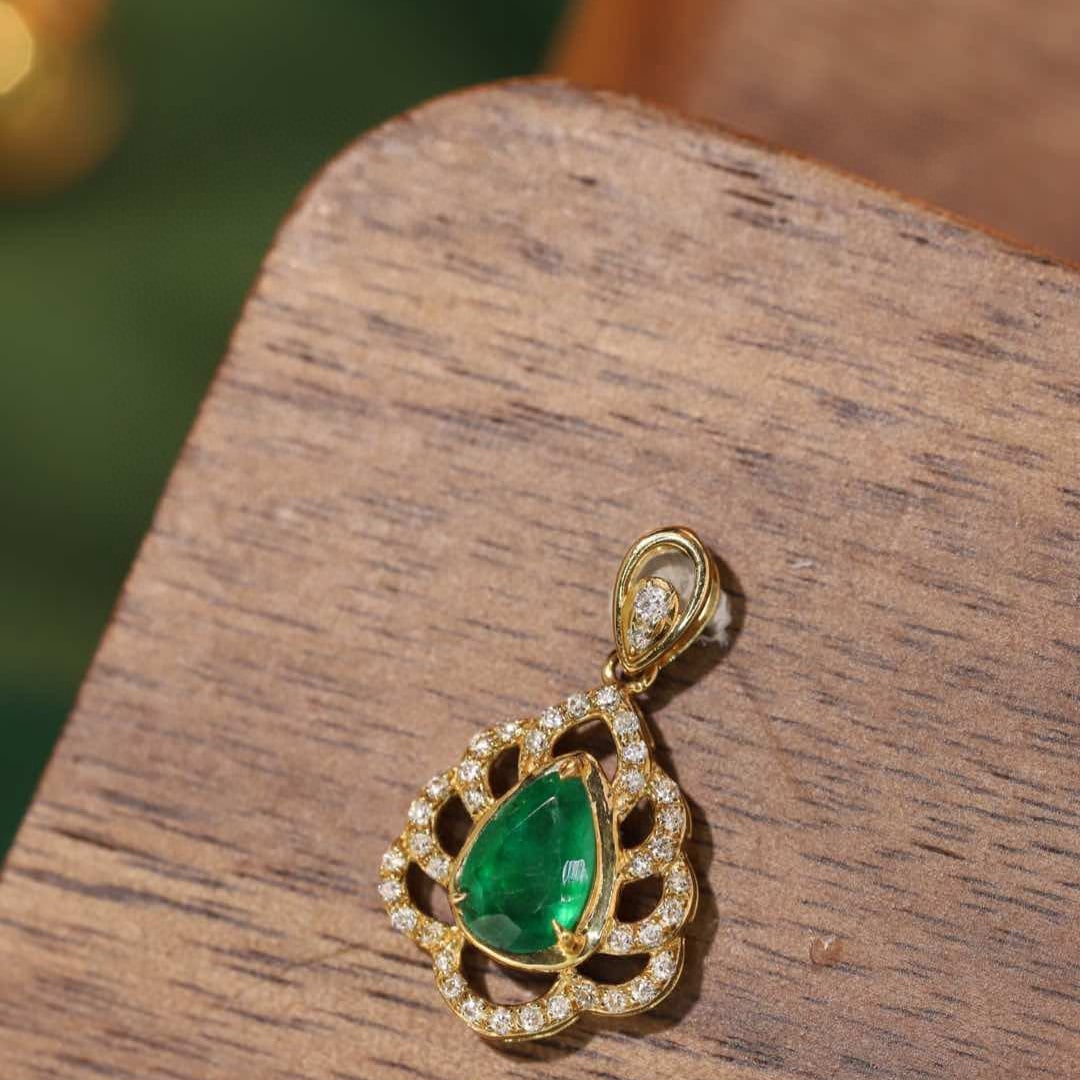 14k Gold 0.49 Ctw Natural Emerald & Diamond Pendant( Without Chain ) - 2