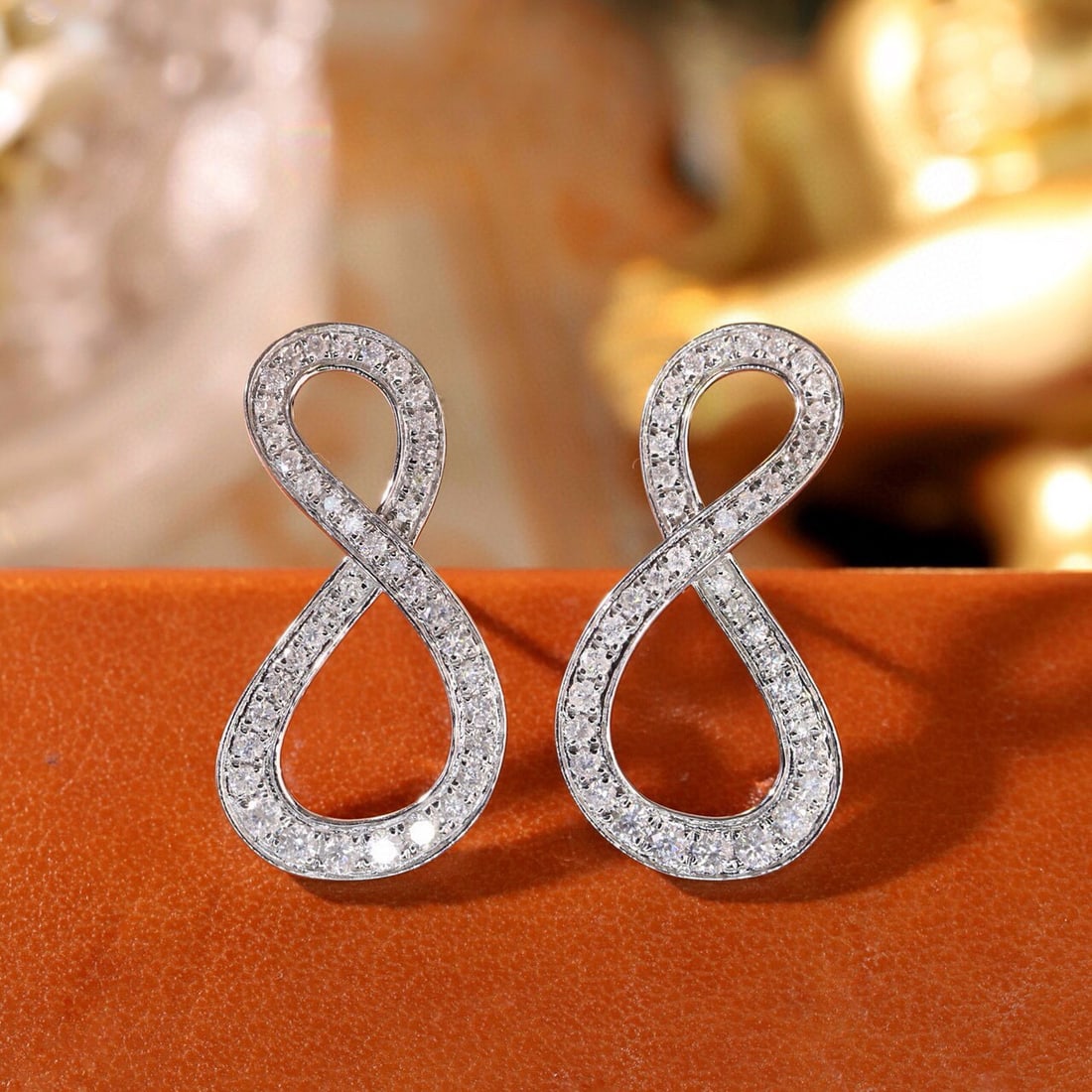 14k Gold 0.8 Ct Natural H Diamond Earrings: Ref:230953232 // gold content:14k gold // main gemstone:diamond // shape:round // carat weight:0. 8ct // clarity grade:vs-si // color:h // treatment:natural // cut grade:g // Condition: NewLow