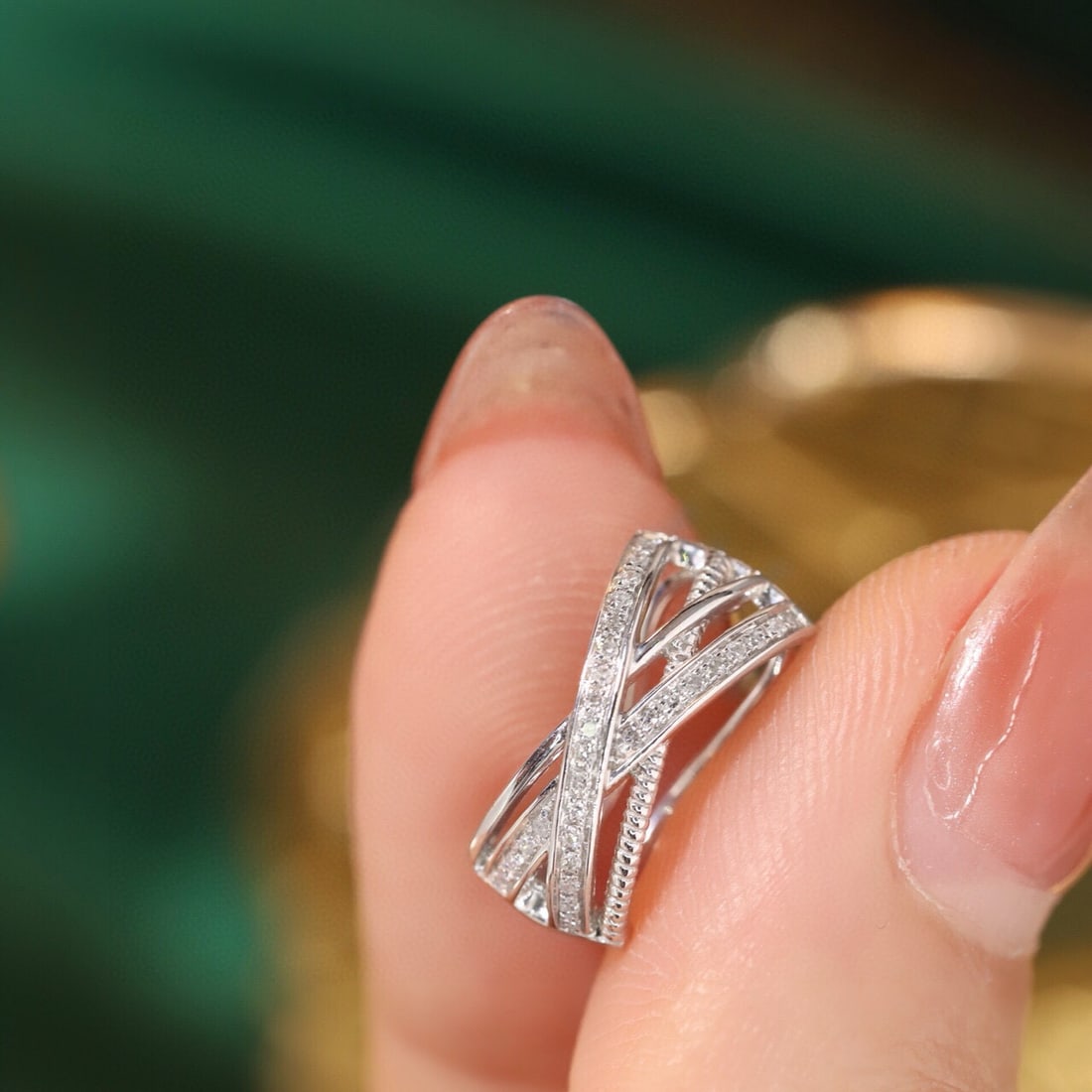 14k Gold 0.2 Ct Natural H Diamond Earrings - 6