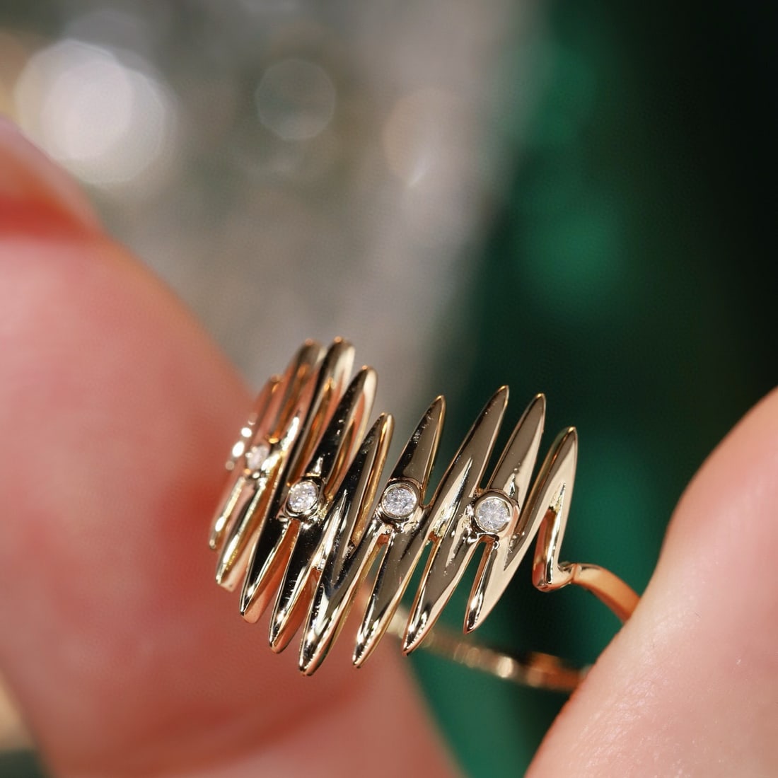 14k Gold 0.05 Ct Natural H Diamond Ring - 2