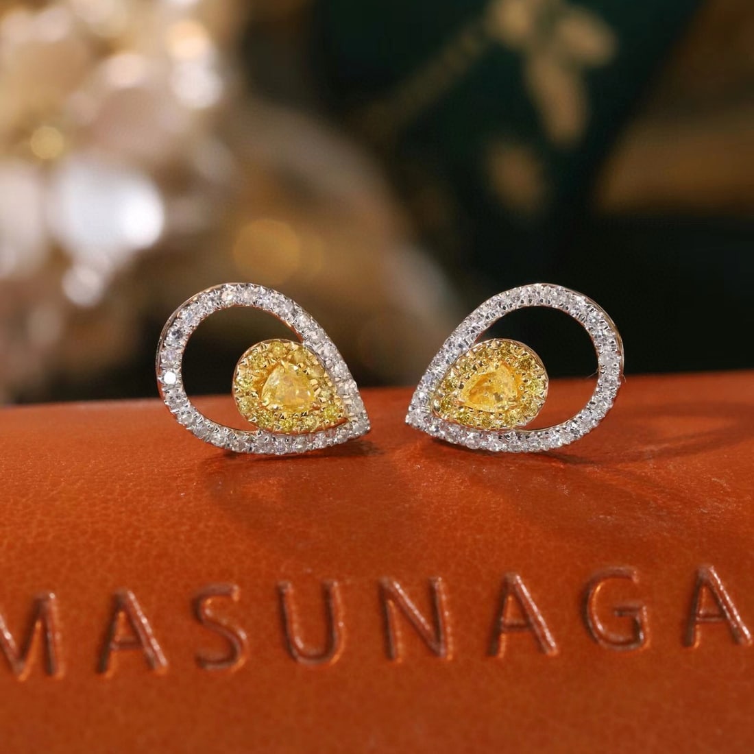 14k Gold 0.40 Ctw Natural Yellow Diamond & Diamond Earrings - 3