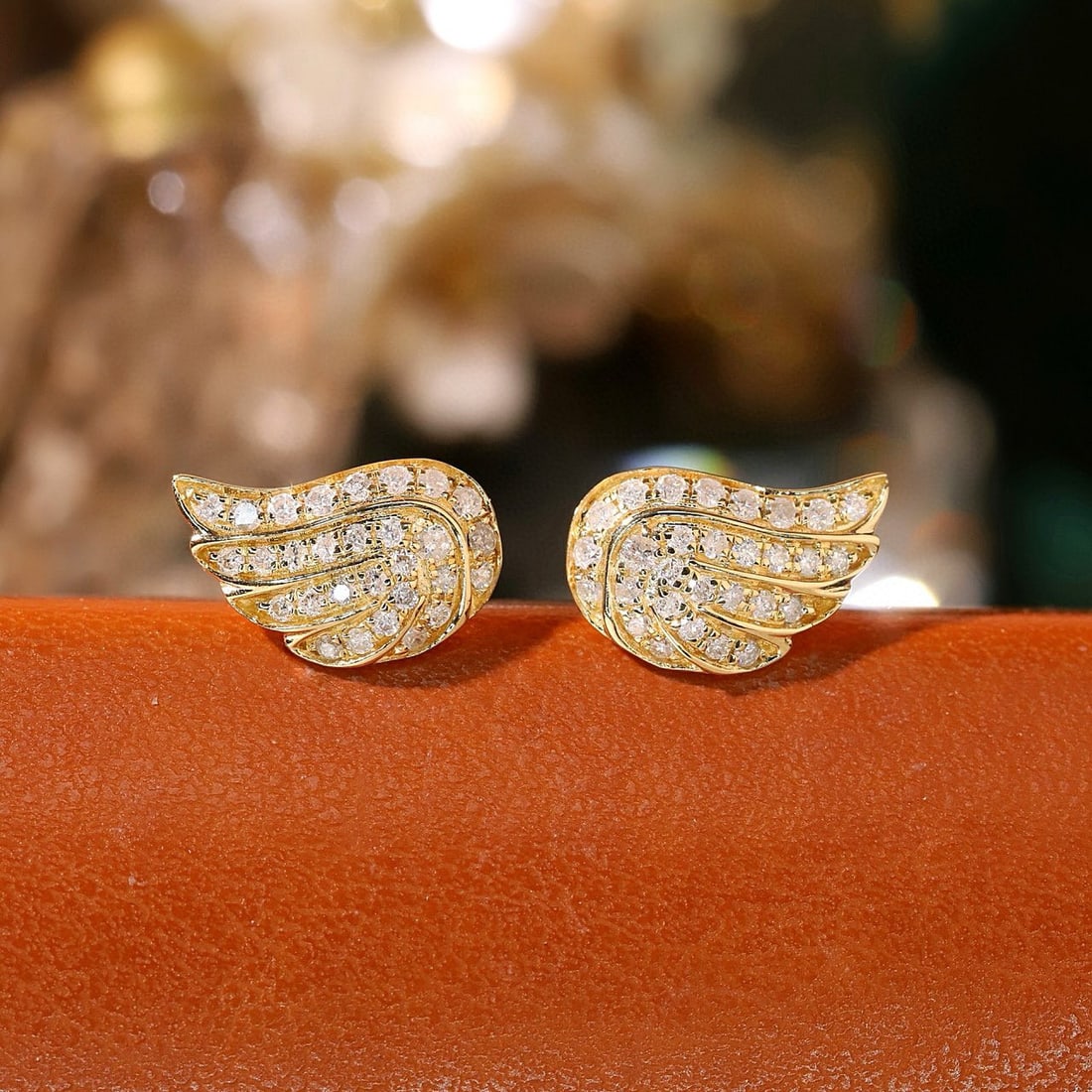 14k Gold 0.4 Ct Natural H Diamond Earrings: Ref:230953244 // gold content:14k gold // main gemstone:diamond // shape:round // carat weight:0. 4ct // clarity grade:vs-si // color:h // treatment:natural // cut grade:g // Condition: NewLow