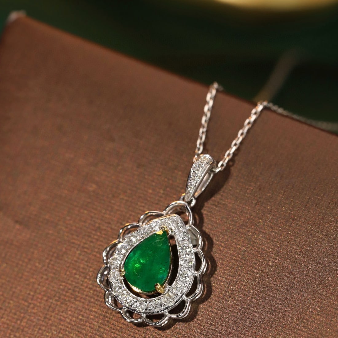 14k Gold 1.03 Ctw Natural Emerald & Diamond Pendant( Without Chain ) - 4