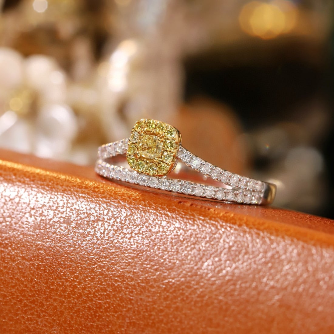 14k Gold 0.50 Ct Natural Color Diamond Ring - 2