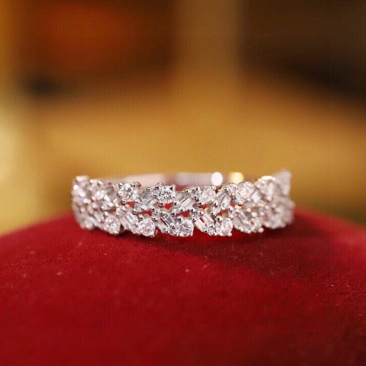 14k Gold 0.6 Ct Natural H Diamond Ring: Ref:230953250 // gold content:14k gold // ring size:7. 25us // // main gemstone:diamond // shape:multiply // carat weight:0. 6ct // clarity grade:vs-si // color:h // treatment:natural // Condition: