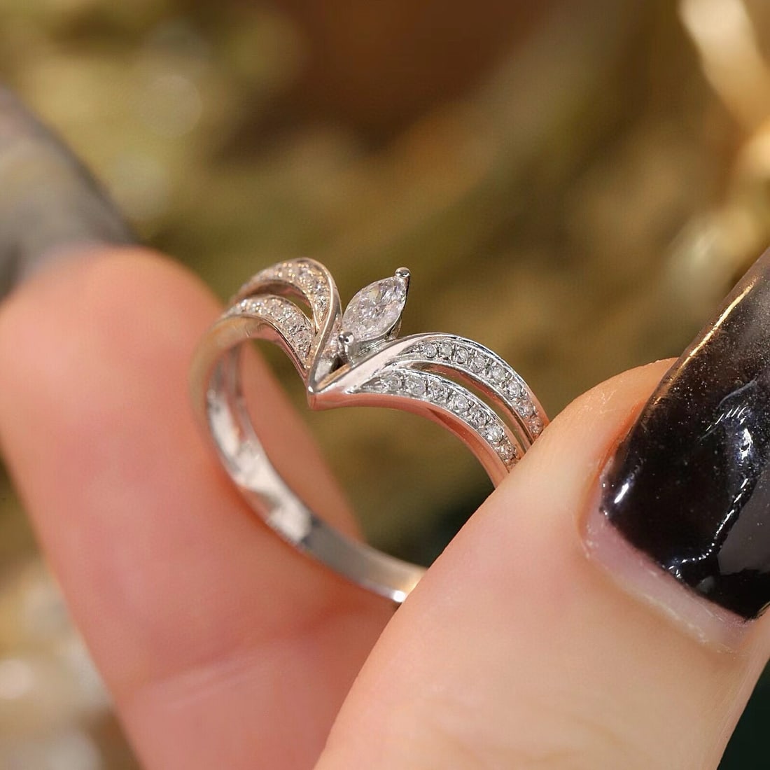 14k Gold 0.32 Ct Natural H Diamond Ring - 6