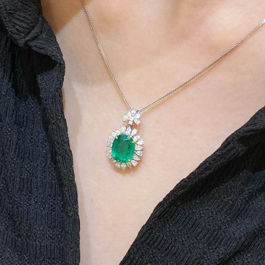 14k Gold 5.39 Ctw Natural Emerald & Diamond Pendant( Without Chain ) - 2