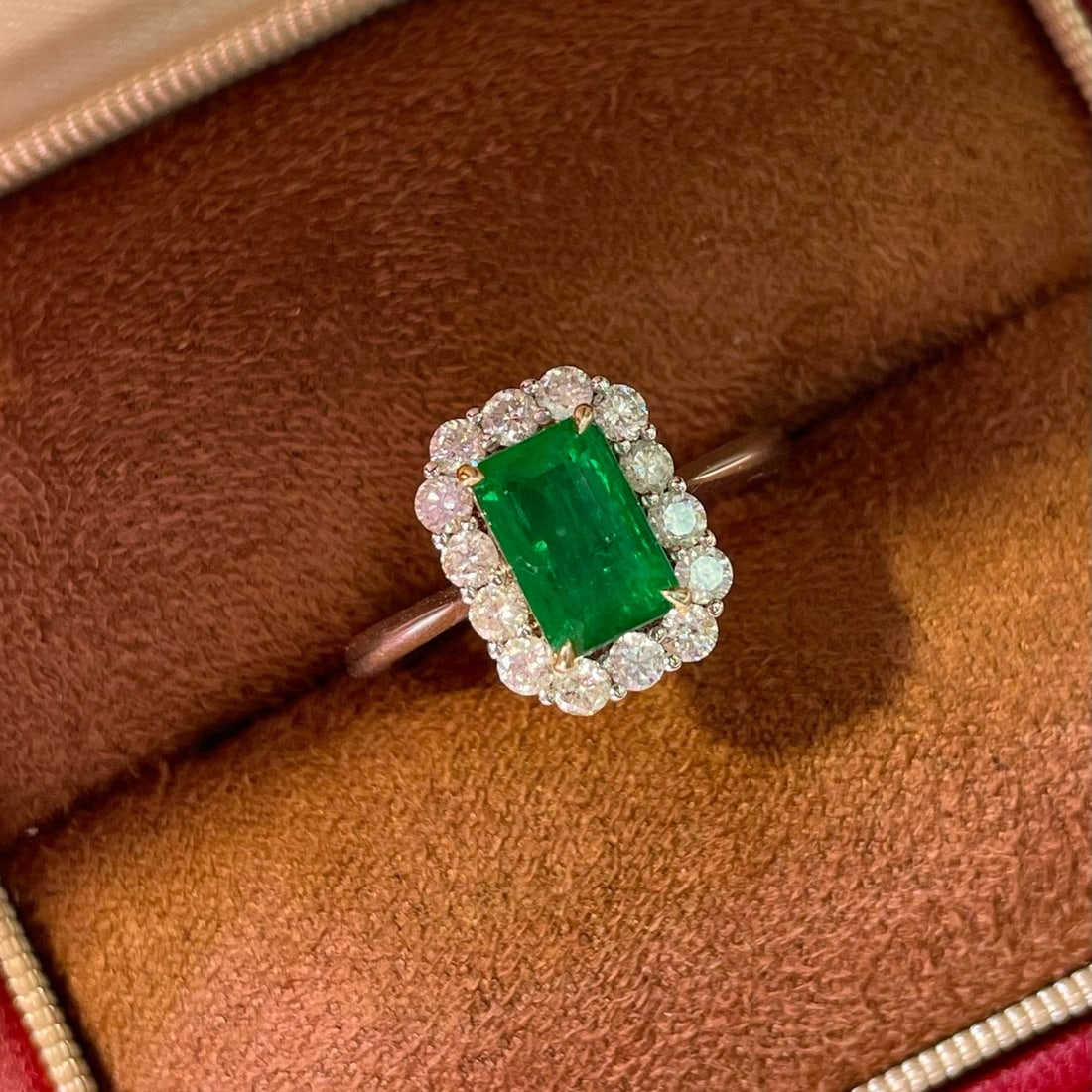 14k Gold 2.08 Ctw Vivid Green Natural Emerald & Diamond Ring - 2