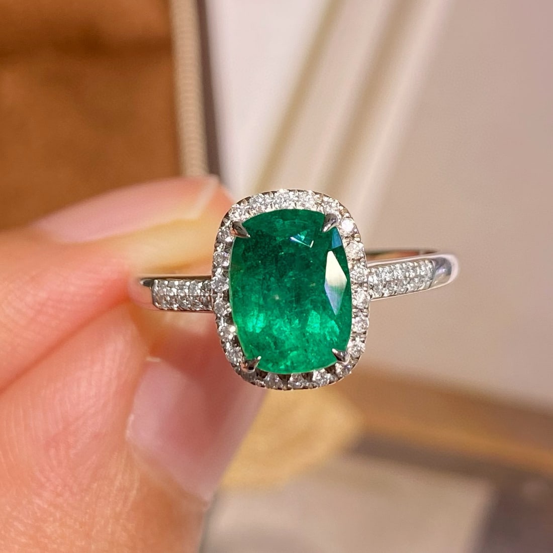 14k Gold 1.62 Ctw Vivid Green Natural Emerald & Diamond Ring: Ref:230953260 // gold content:14k gold // ring size:7. 25us // // main gemstone:emerald // shape:cushion // carat weight:1. 45ct // color:vivid green // treatment:natural // // adjacent gemstone 2