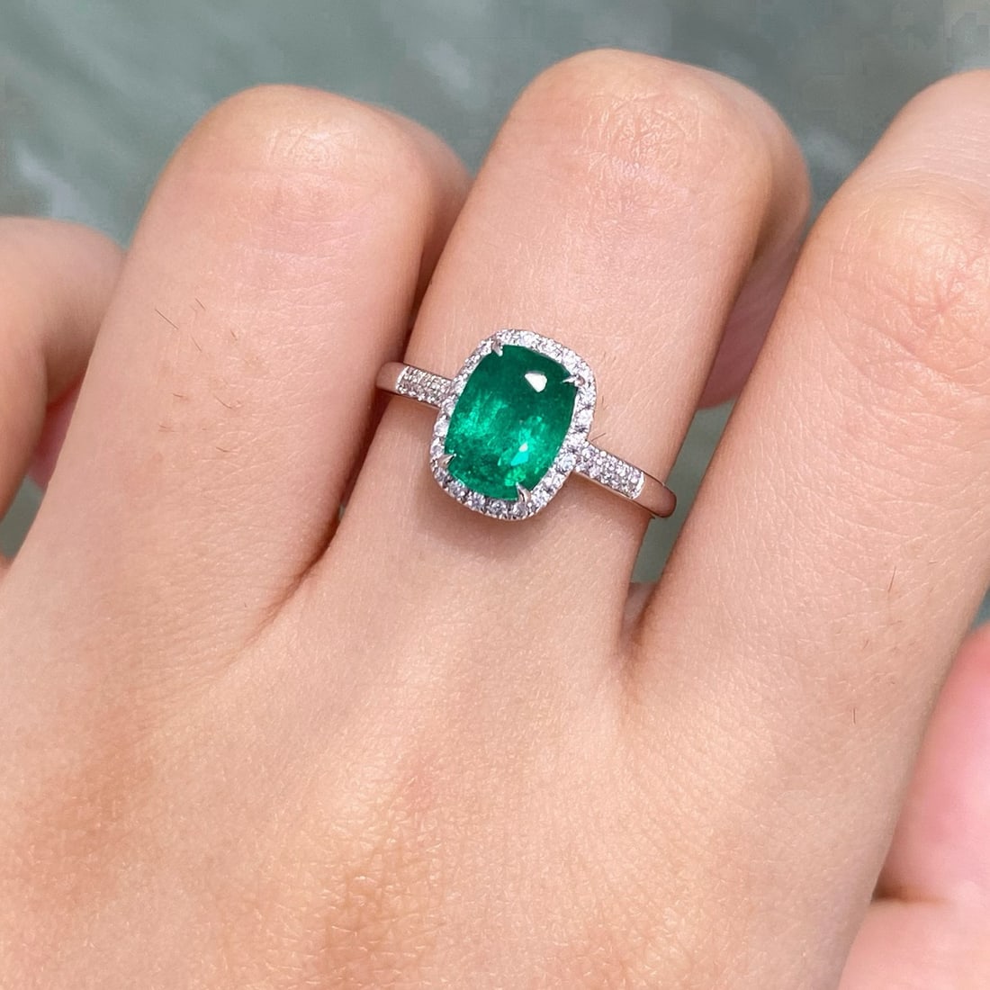 14k Gold 1.62 Ctw Vivid Green Natural Emerald & Diamond Ring - 3