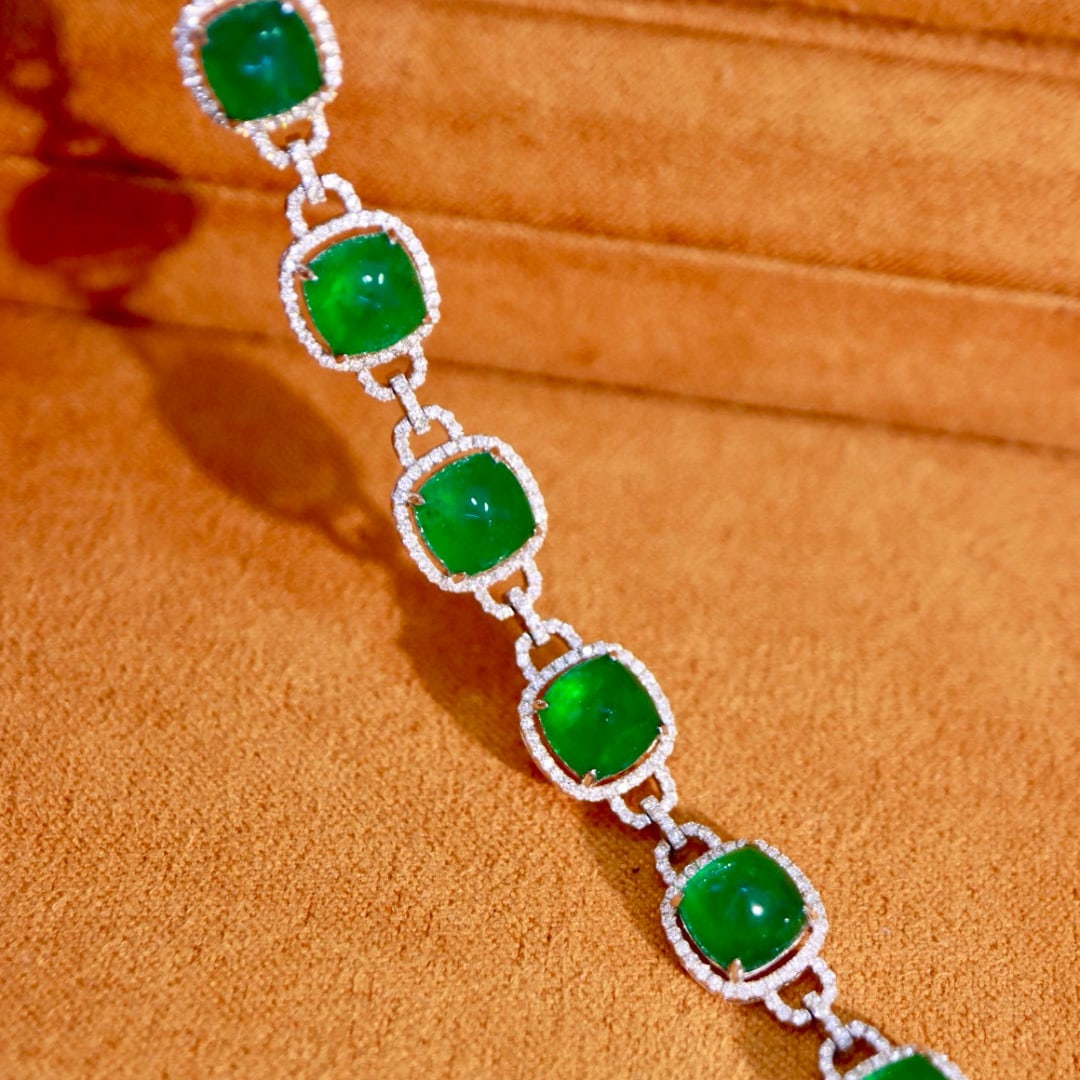 14k Gold 11.20 Ctw Vivid Green Natural Emerald & Diamond Bracelet - 3