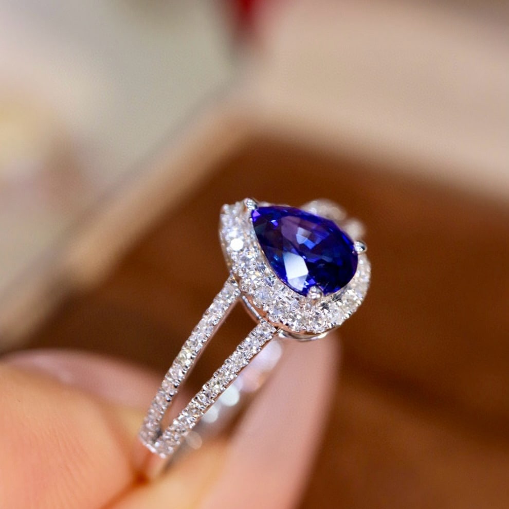 14k Gold 0.89 Ctw Vivid Blue Natural Sapphire & Diamond Ring - 3