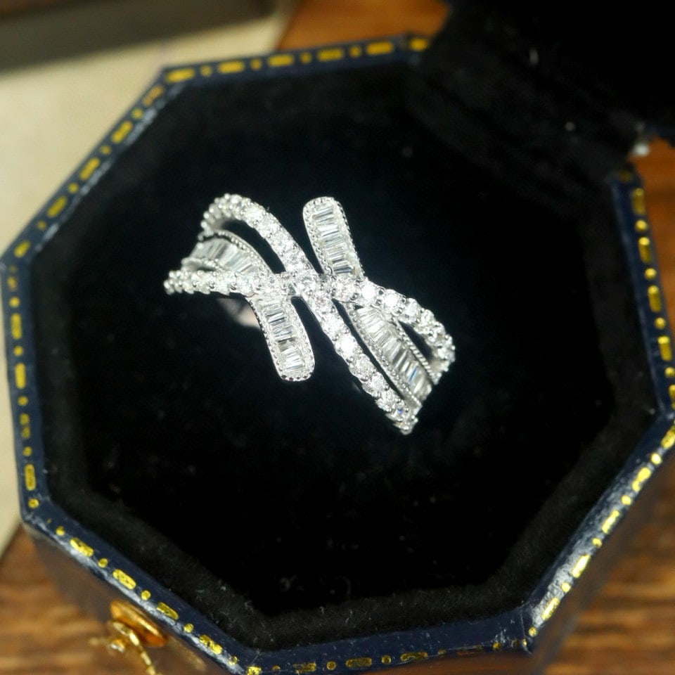 14k Gold 0.70 Ct Natural H Diamond Ring - 4