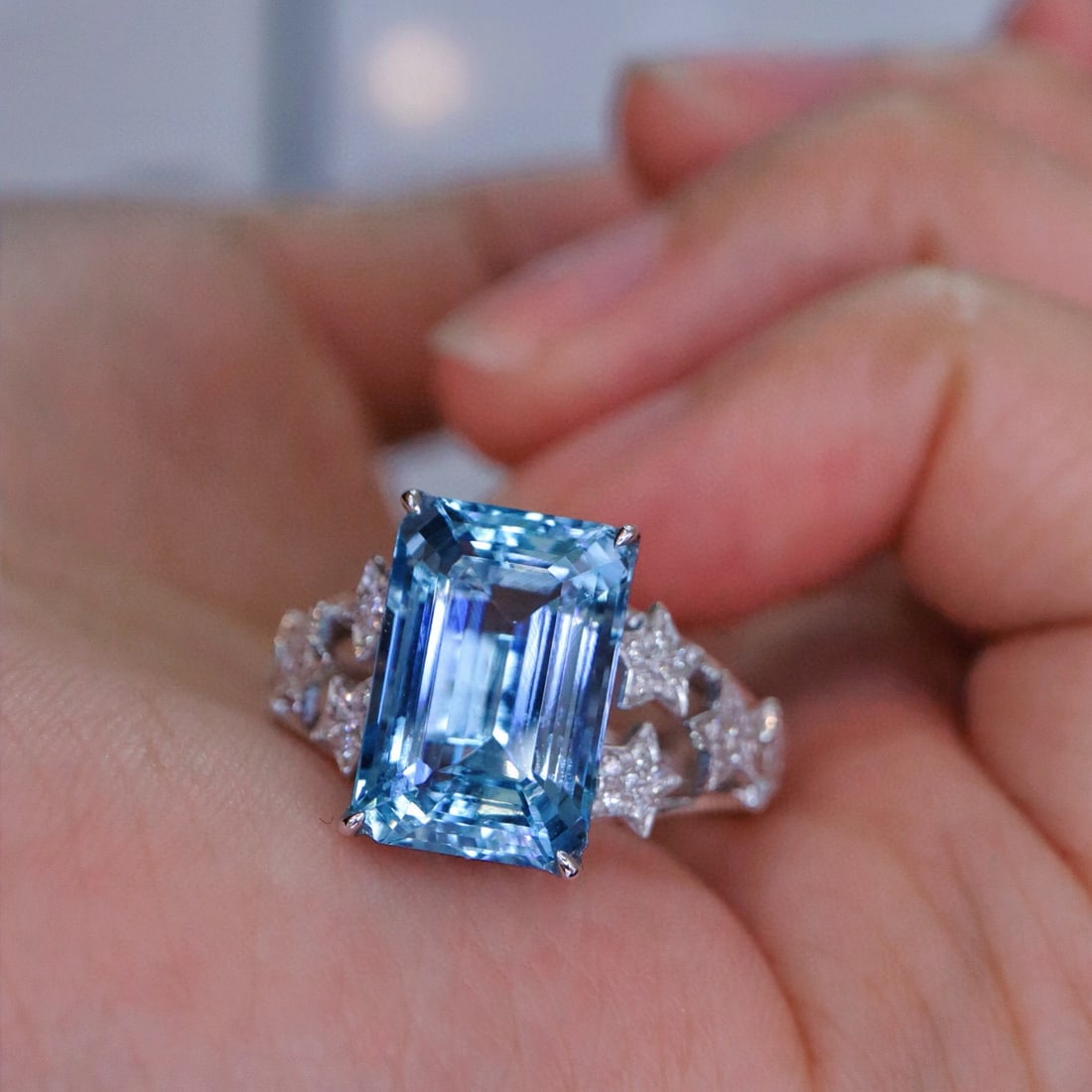 14k Gold 4.66 Ctw Natural Aquamarine & Diamond Ring - 5