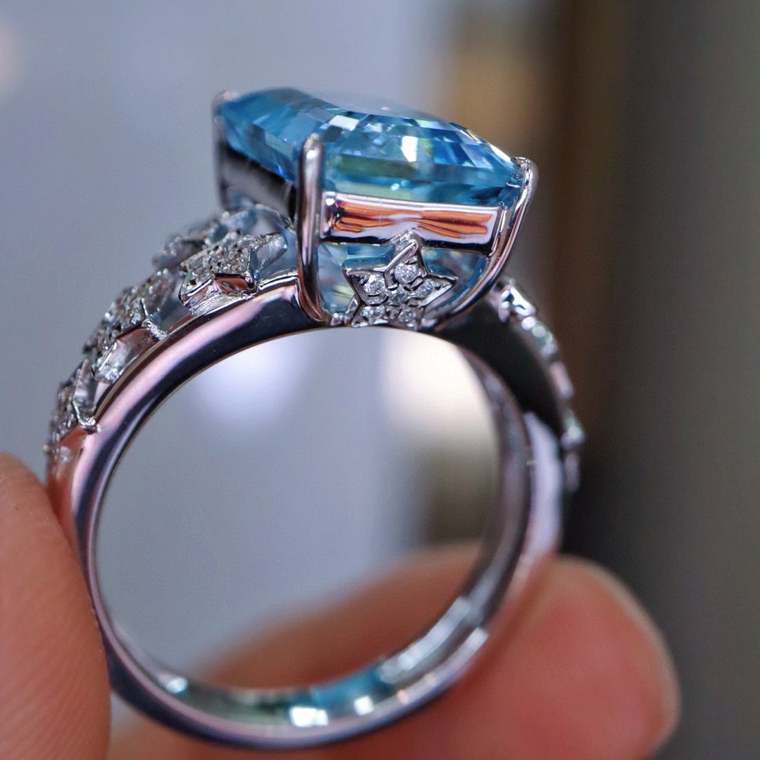 14k Gold 4.66 Ctw Natural Aquamarine & Diamond Ring - 6