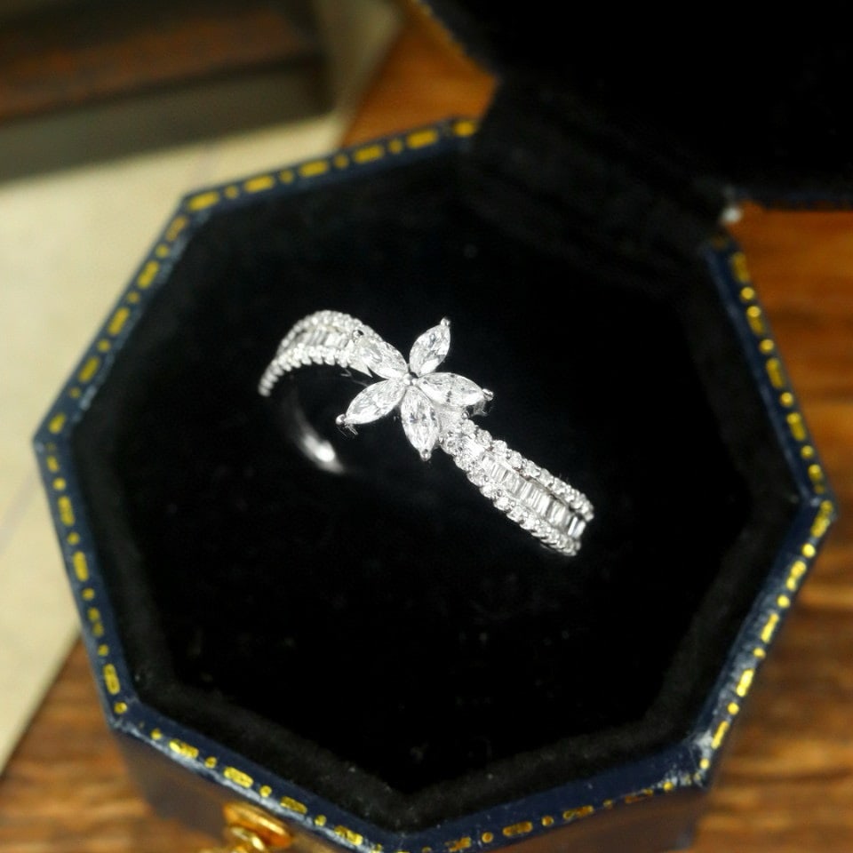 14k Gold 0.80 Ct Natural H Diamond Ring - 4