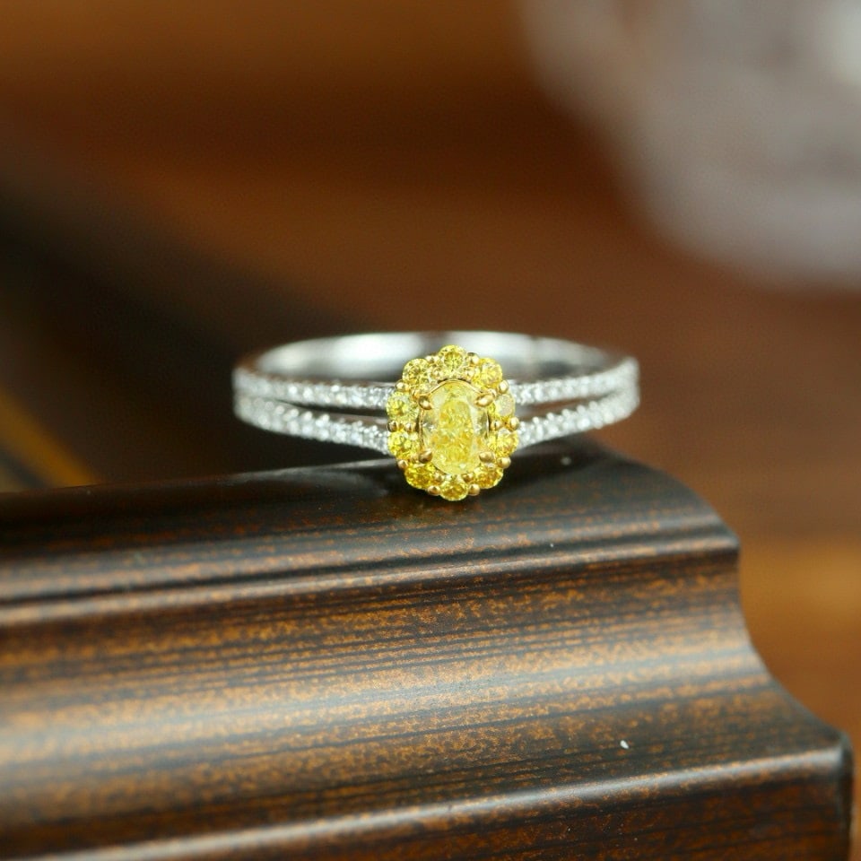 14k Gold 0.50 Ctw Natural Yellow Diamond & Diamond Ring: Ref:230954019 // gold content:14k gold // ring size:7. 25us // // main gemstone:yellow diamond // shape:oval // carat weight:0. 20ct // color:yellow // treatment:natural // // adjacent gemstone 2