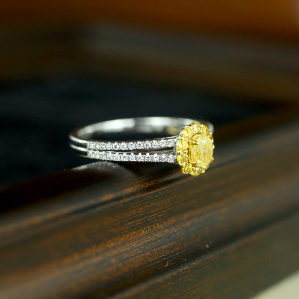 14k Gold 0.50 Ctw Natural Yellow Diamond & Diamond Ring - 2