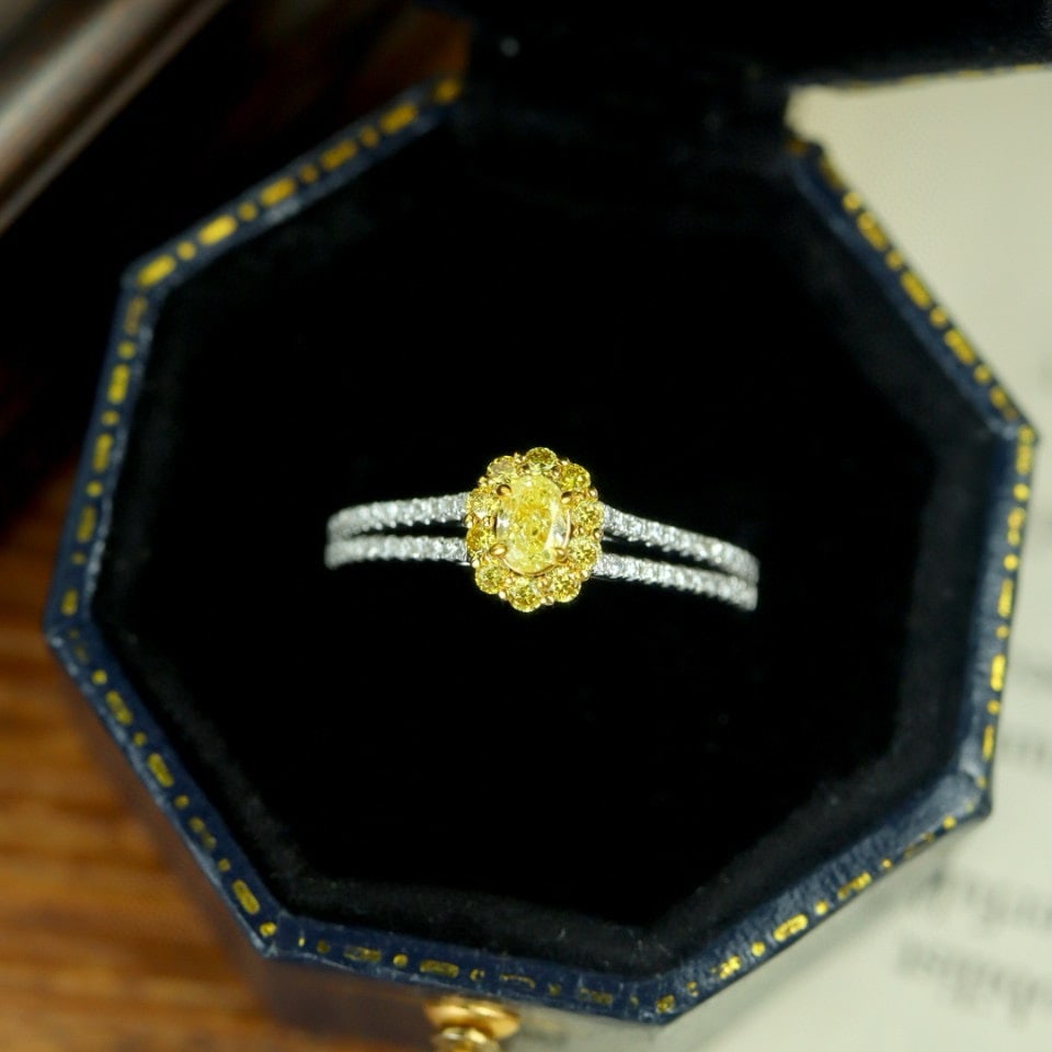14k Gold 0.50 Ctw Natural Yellow Diamond & Diamond Ring - 4