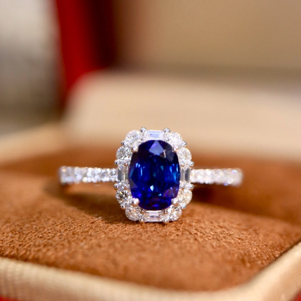 14k Gold 1.26 Ctw Vivid Blue Natural Sapphire & Diamond Ring - 4