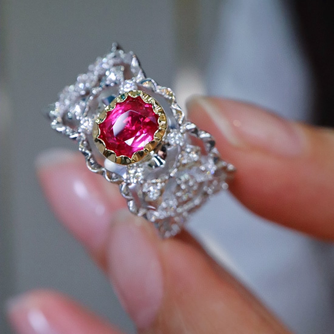 14k Gold 1.51 Ctw Natural Ruby & Diamond Ring: Ref:230954027 // gold content:14k gold // ring size:7. 25us // // main gemstone:ruby // shape:oval // carat weight:0. 86ct // color:red // treatment:natural // // adjacent gemstone 2 : diamond // shap