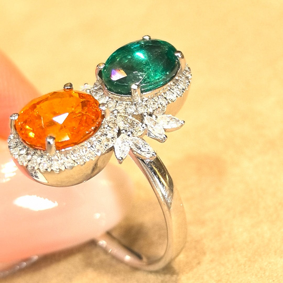 14k Gold 4.57 Ctw Natural Emerald & Spessartine & Toi Et Moi Ring - 4