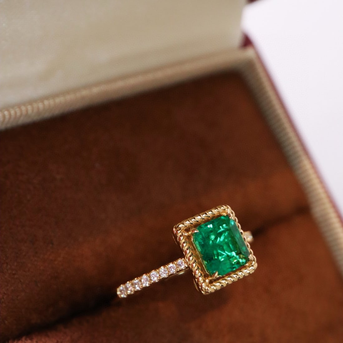 14k Gold 1.03 Ctw Natural Emerald & Diamond Ring - 4