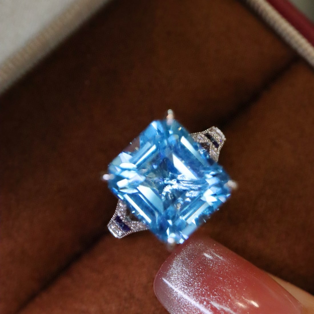 14k Gold 7.11 Ct Natural Aquamarine & Diamond & Sapphire Ring: Ref:230954052 // gold content:14k gold // ring size:7. 25us // // main gemstone:aquamarine // shape:octagonal // carat weight:7. 11ct // color:santa maria color // treatment:natural // // adjacent