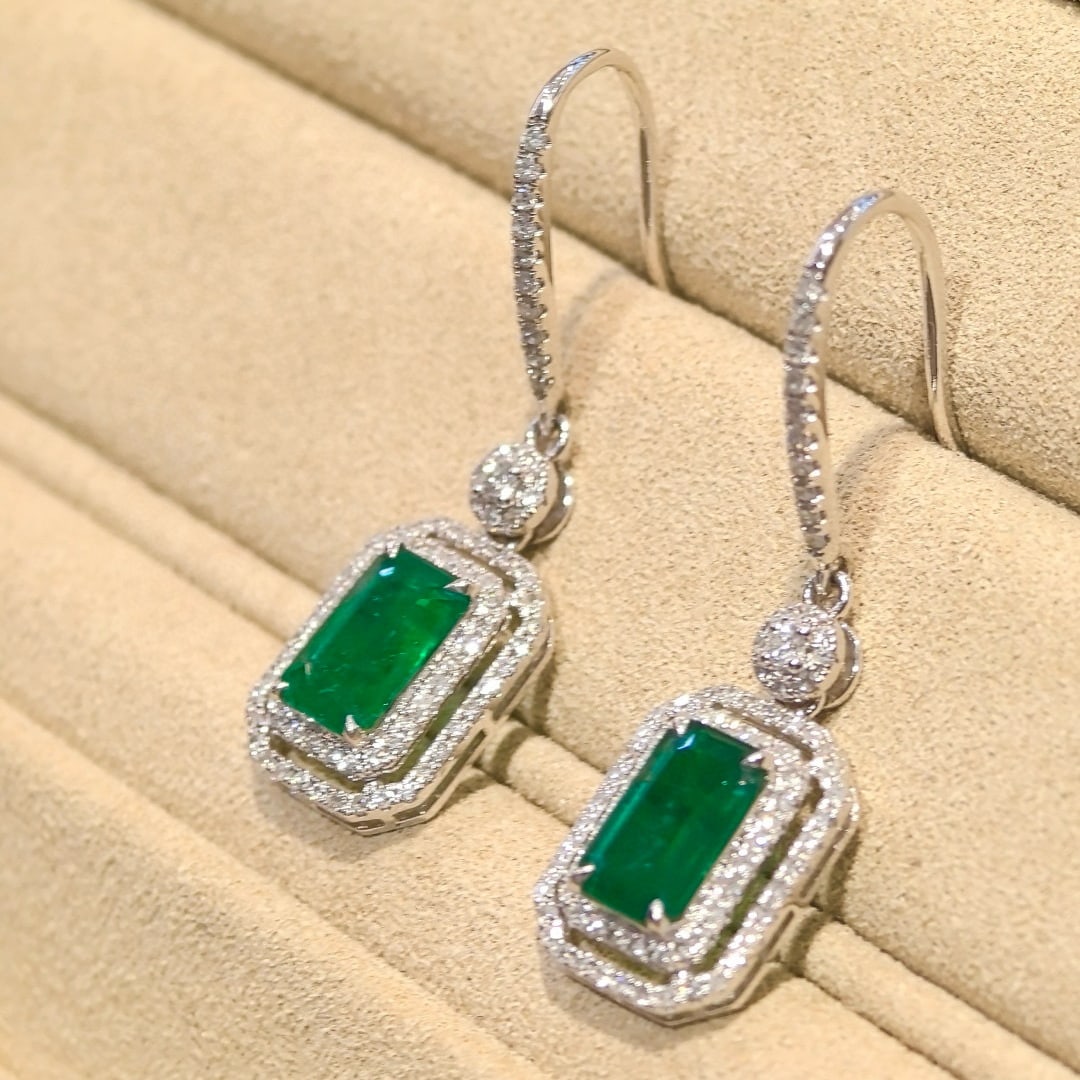 14k Gold 2.16 Ctw Vivid Green Natural Emerald & Diamond Earrings - 3