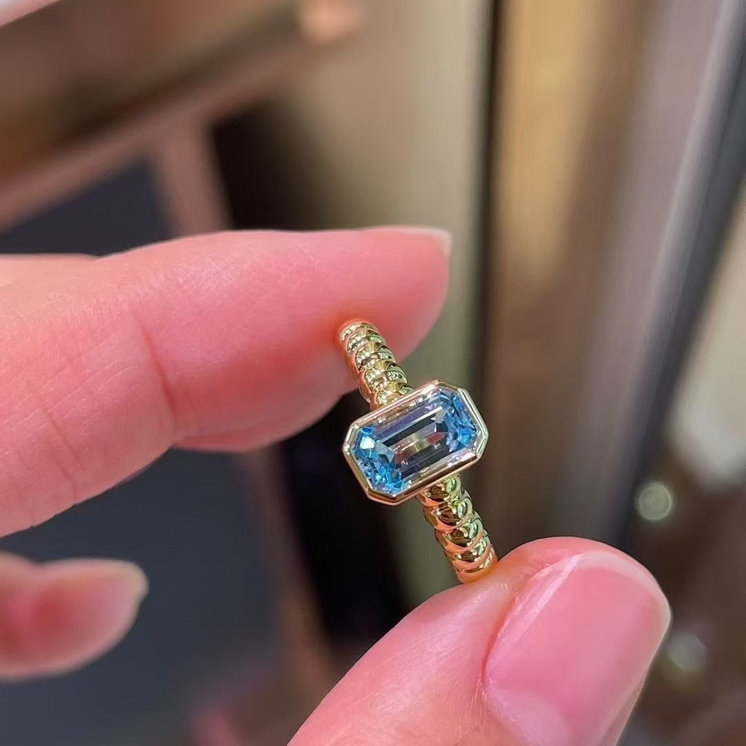 14k Gold 1.04 Ct Natural Aquamarine Ring: Ref:230954078 // gold content:14k gold // ring size:7. 25us // // main gemstone:aquamarine // shape:octagonal // carat weight:1. 04ct // color:santa maria color // treatment:natural // Condition: