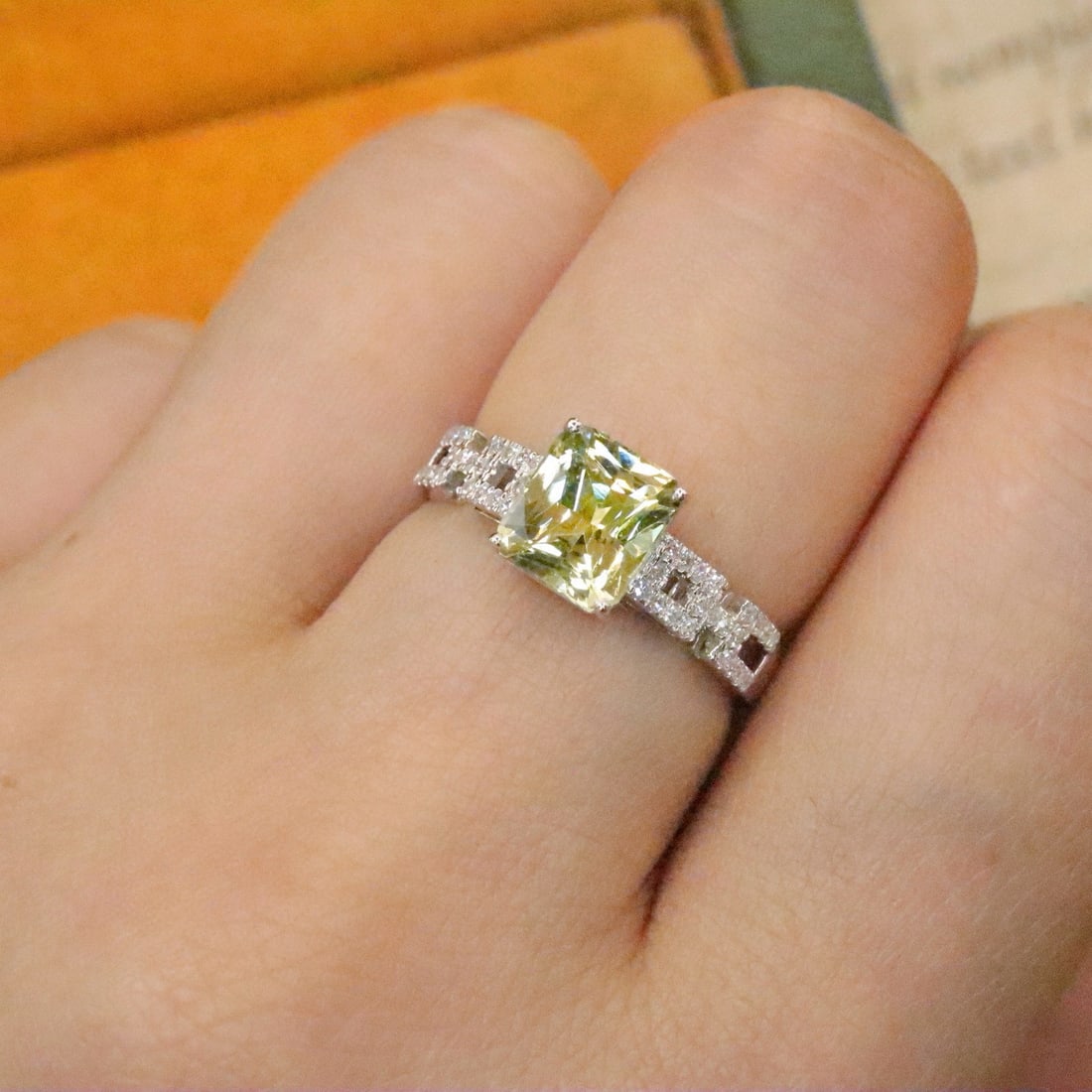 14k Gold 1.85 Ctw Natural Chrysoberyl & Diamond Ring - 5