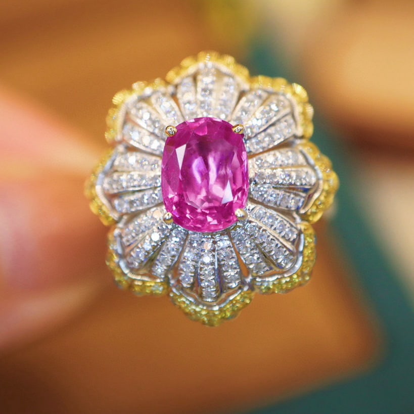 14k Gold 2.50 Ctw Natural Padparadscha Sapphire & Diamond Ring/pendant( Without Chain ): Ref:230954089 // gold content:14k gold // ring size:7. 25us // // main gemstone:padparadscha sapphire // shape:oval // carat weight:2. 02ct // color:orangish pink // treatment:natural // //