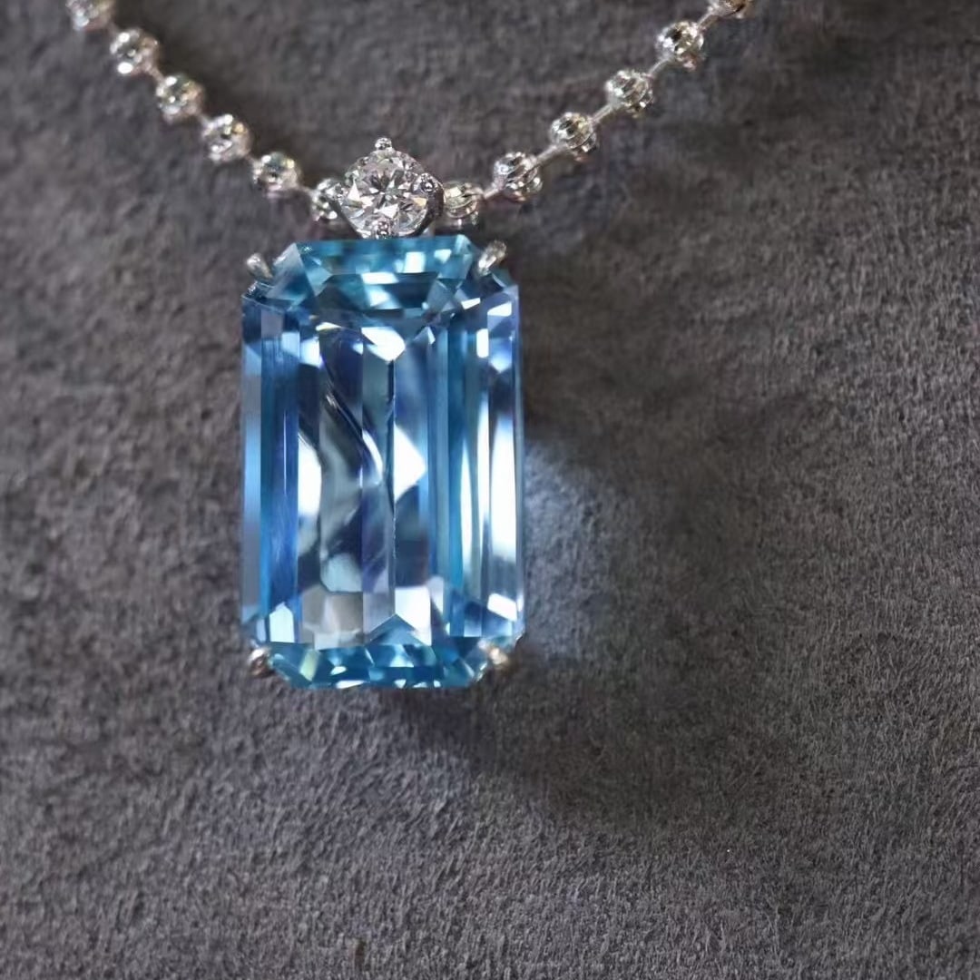 14k Gold 6.25 Ctw Natural Aquamarine & Diamond Pendant( Without Chain ) - 3