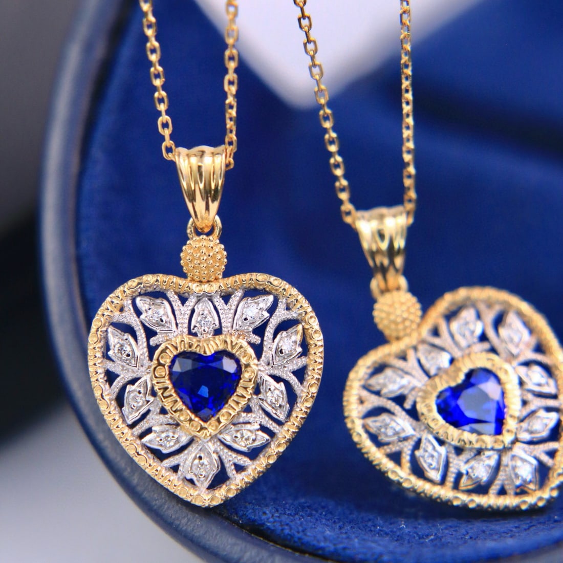 14k Gold 0.59 Ctw Natural Sapphire & Diamond Pendant( Without Chain ): Ref:230954102 // gold content:14k gold // main gemstone:sapphire // shape:heart // carat weight:0. 53ct // color:royal blue // treatment:natural // // adjacent gemstone 2 : diamond // shape:round // c