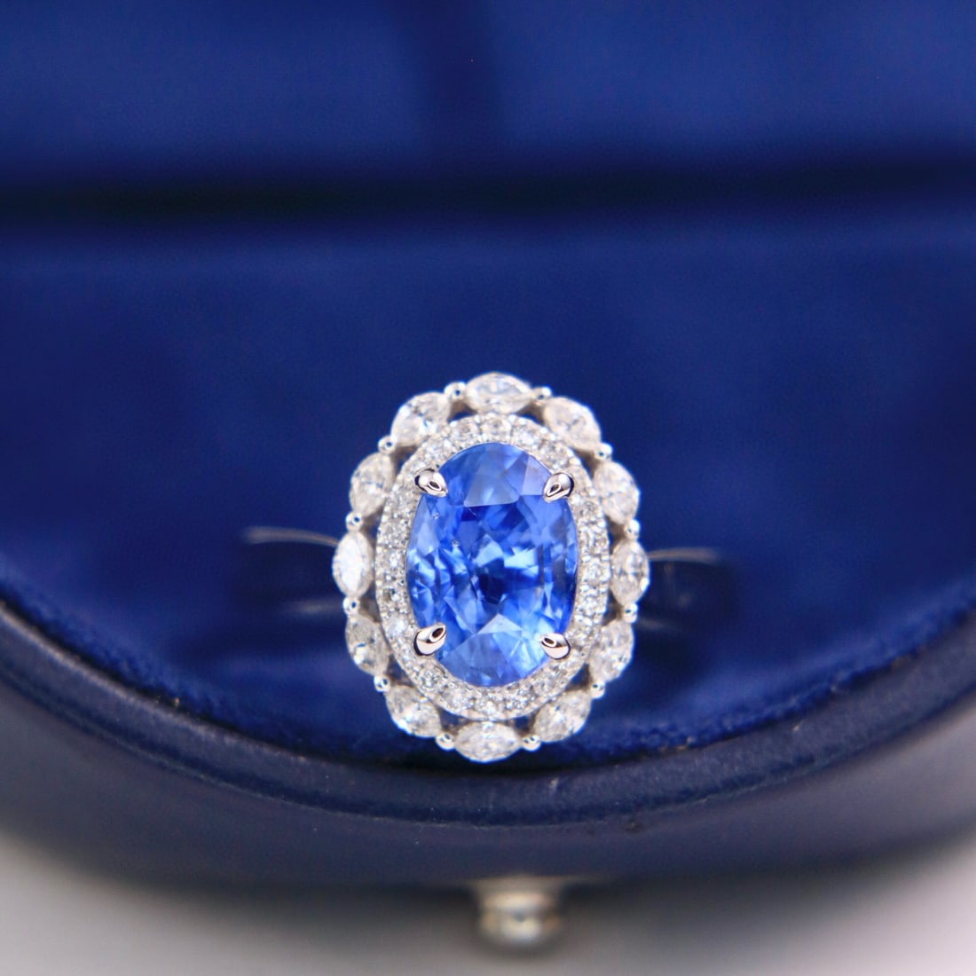 14k Gold 3.24 Ctw Natural Sapphire & Diamond Ring/pendant( Without Chain ): Ref:230954118 // gold content:14k gold // ring size:7. 25us // // main gemstone:sapphire // shape:oval // carat weight:2. 76ct // color:cornflower blue // treatment:natural // // adjacent gemstone
