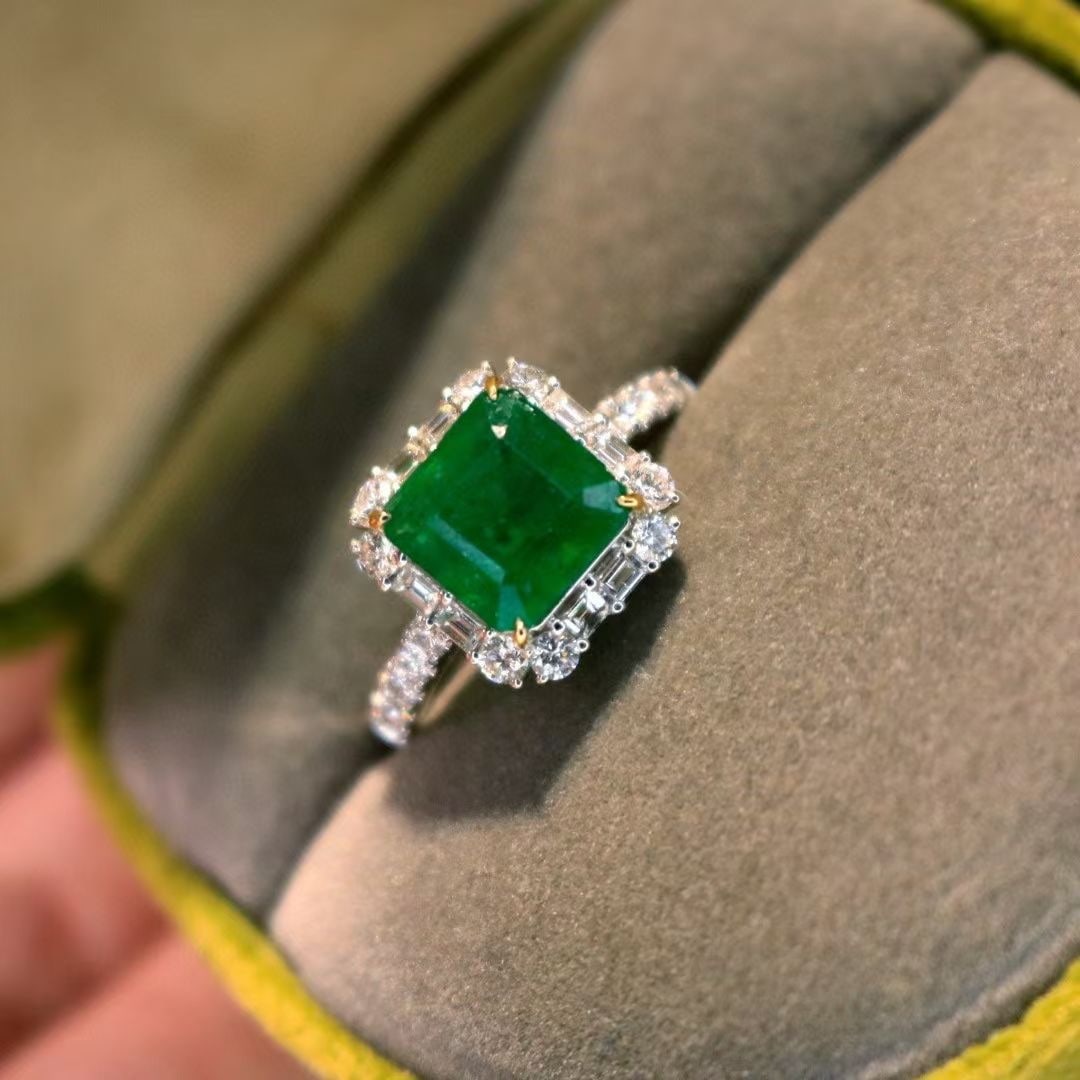 14k Gold 3.11 Ctw Vivid Green Natural Emerald & Diamond Ring - 5