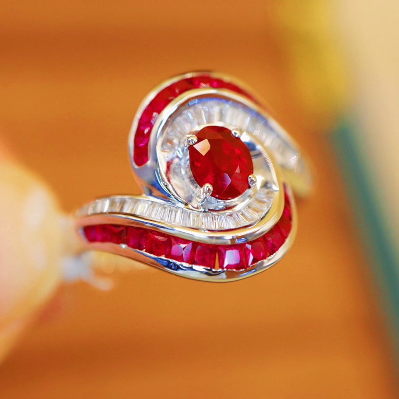 14k Gold 0.77 Ctw Natural Ruby & Diamond Ring - 2