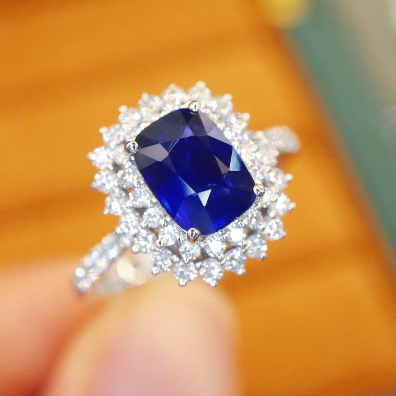 14k Gold 2.06 Ctw Natural Sapphire & Diamond Ring - 2