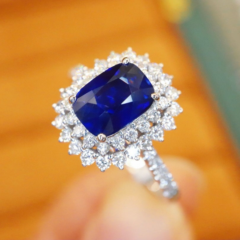 14k Gold 2.06 Ctw Natural Sapphire & Diamond Ring - 3