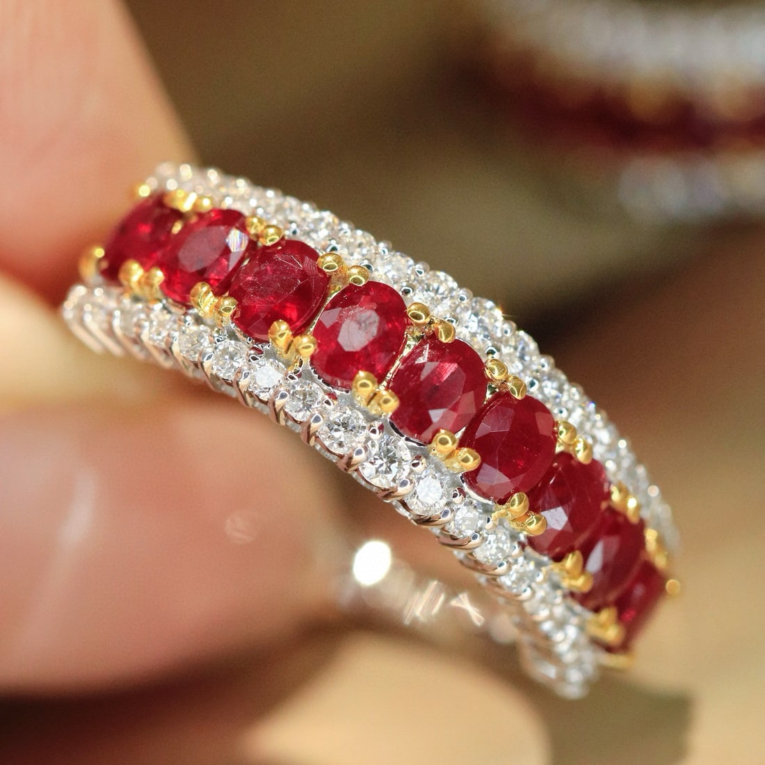 14k Gold 1.54 Ctw Vivid Red Natural Ruby & Diamond Ring: Ref:230954160 // gold content:14k gold // ring size:7. 25us // // main gemstone:ruby // shape:oval // carat weight:1. 24ct // color:vivid red // treatment:natural // // adjacent gemstone 2 : diamond /