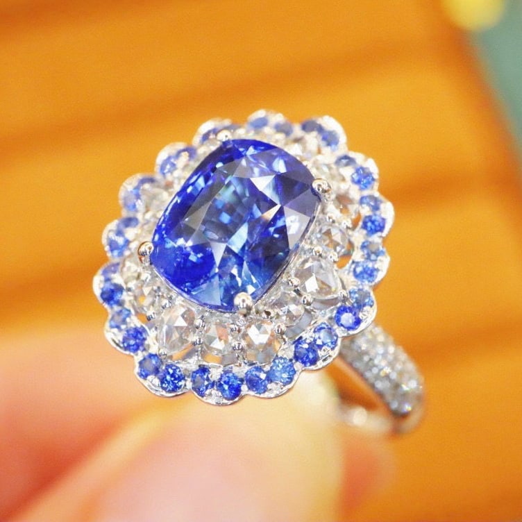 14k Gold 2.93 Ctw Natural Sapphire & Diamond Ring - 2