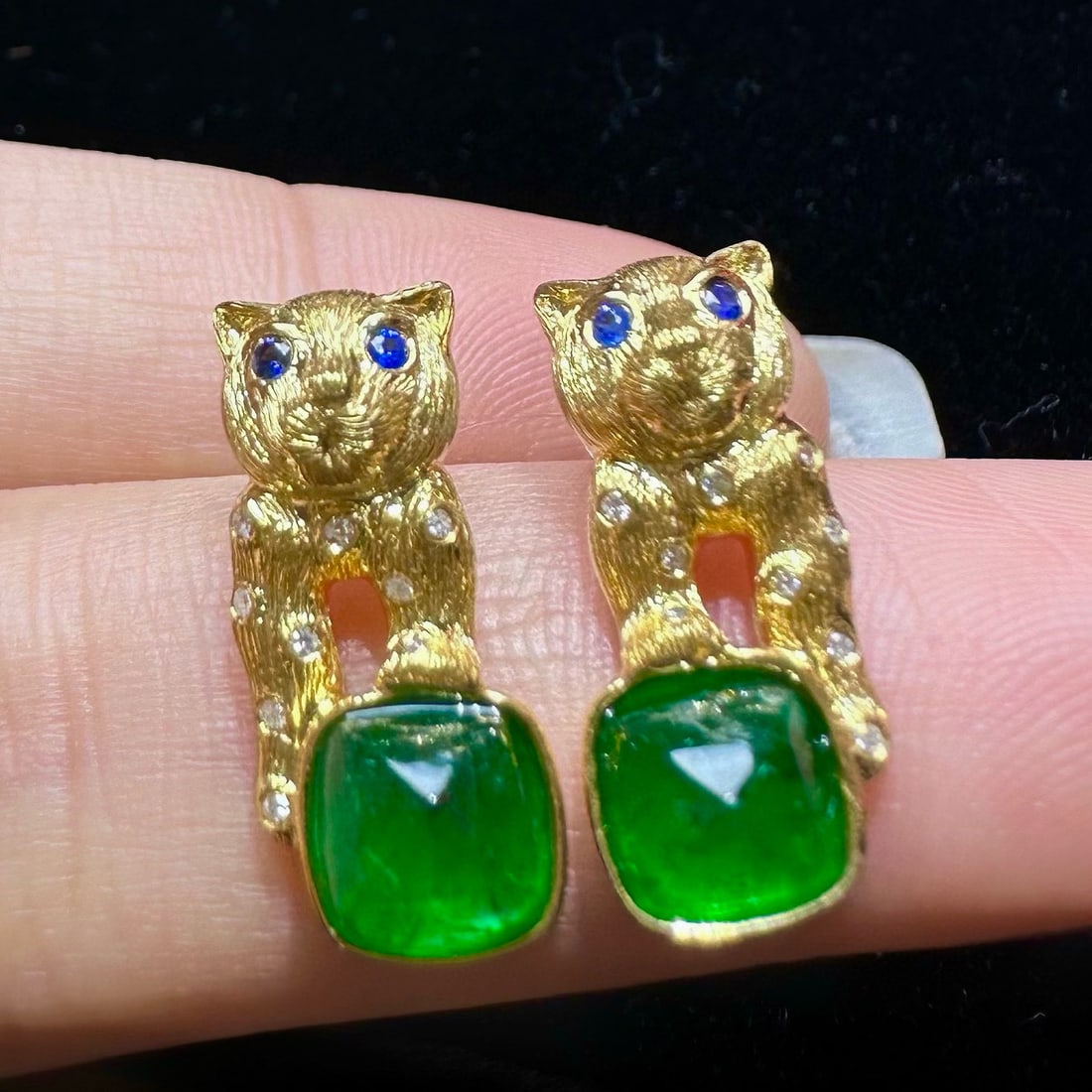14k Gold 2.27 Ct Vivid Green Natural Emerald & Diamond & Sapphire Earrings - 2