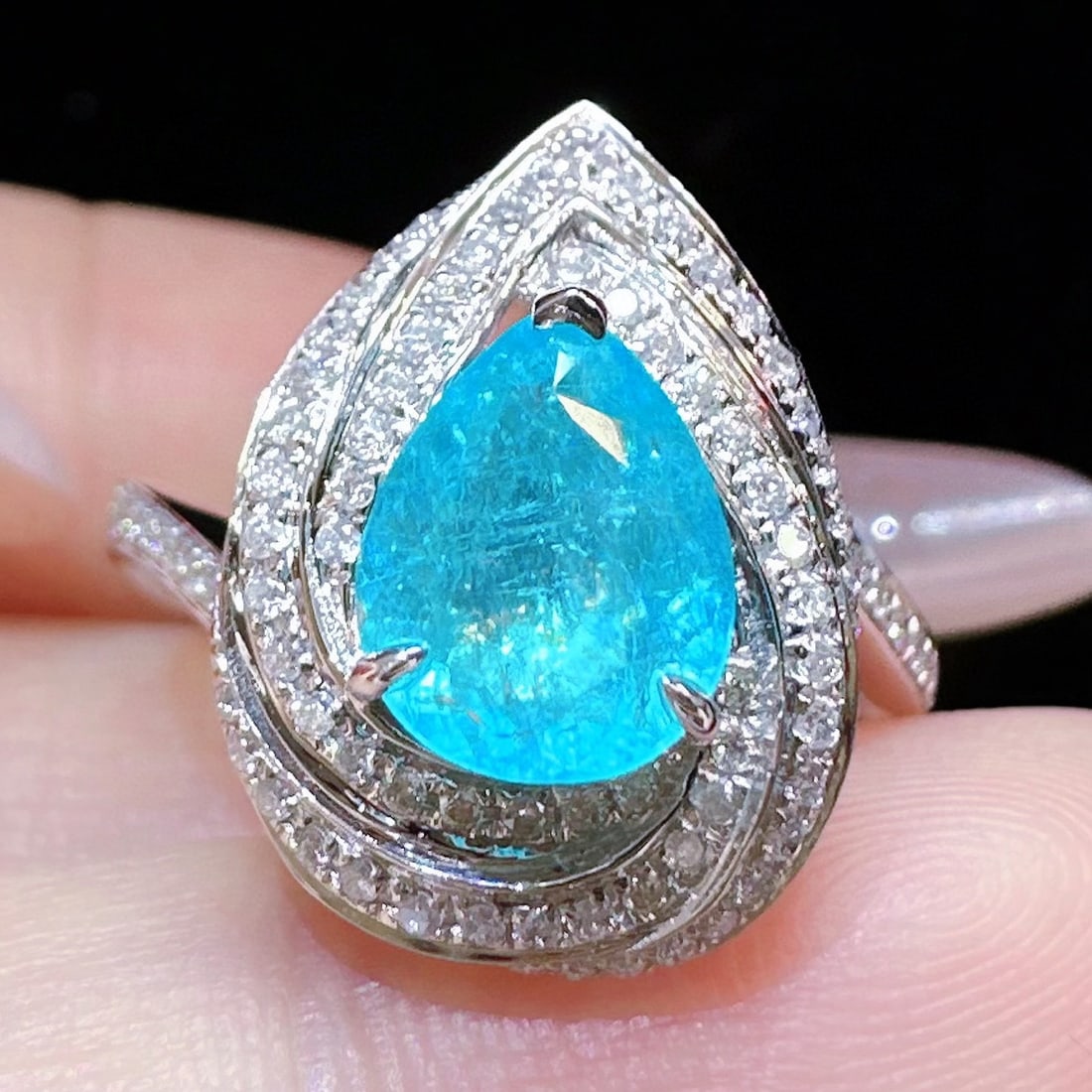 14k Gold 1.56 Ctw Natural Paraiba Tourmaline & Diamond Ring: Ref:230954163 // gold content:14k gold // ring size:7. 25us // // main gemstone:paraiba tourmaline // shape:pear // carat weight:1. 24ct // color:blue // treatment:natural // // adjacent gemstone