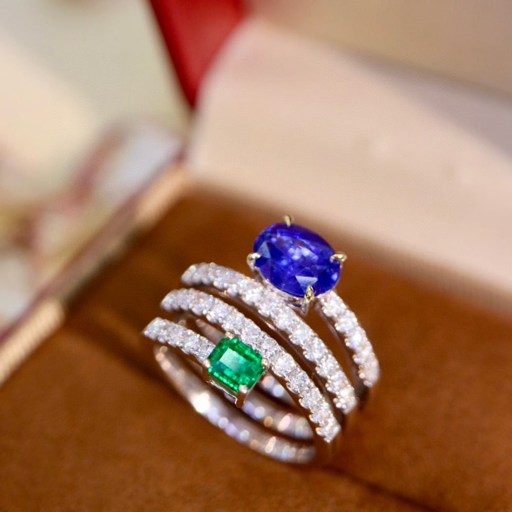 14k Gold 2.11 Ctw Natural Sapphire & Emerald Ring - 6