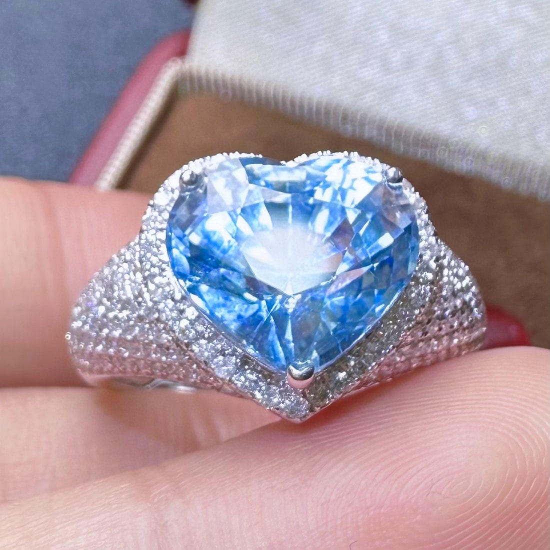 14k Gold 4.86 Ctw Natural Aquamarine & Diamond Ring - 2