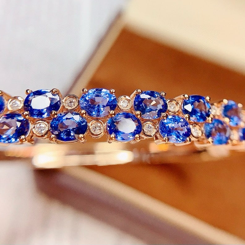 14k Gold 7.8 Ct Natural Sapphire & Diamond Bangle - 4