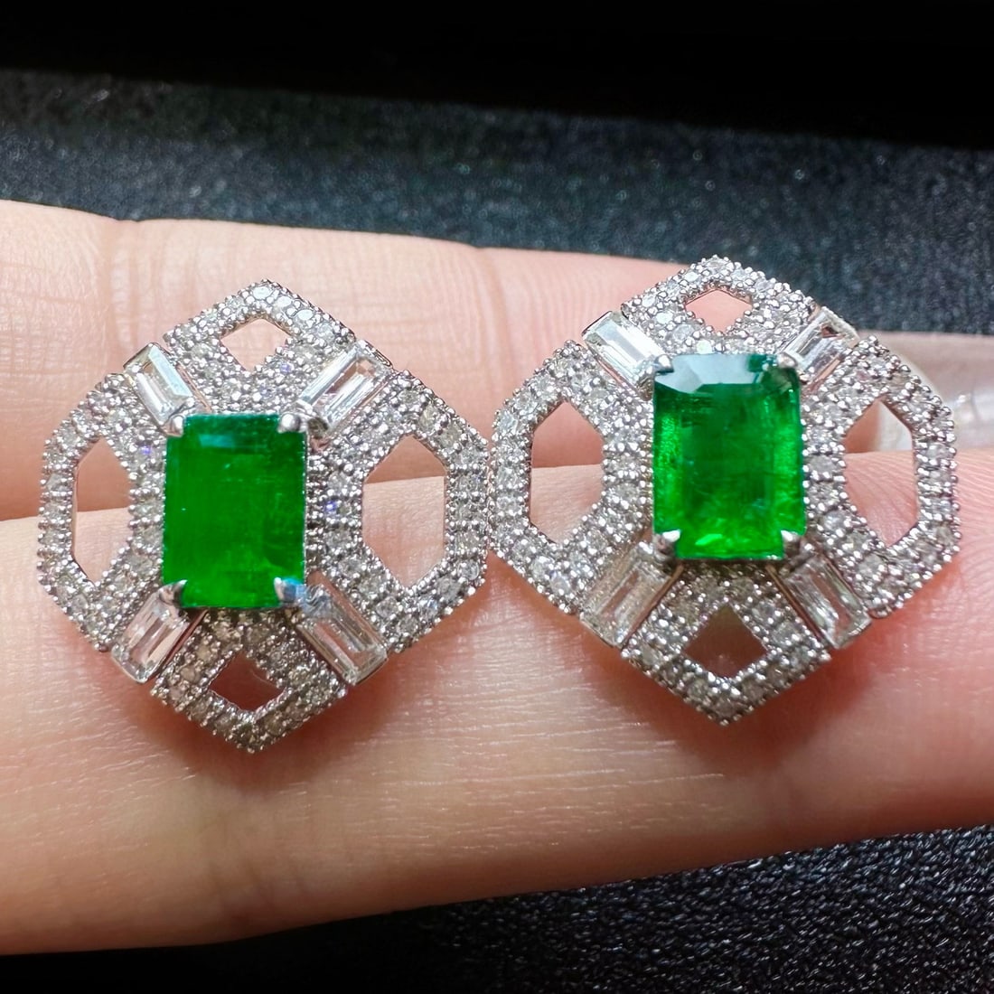 14k Gold 1.66 Ctw Vivid Green Natural Emerald & Diamond Earrings - 2
